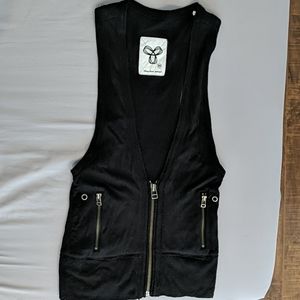 Aritzia TNA Vest